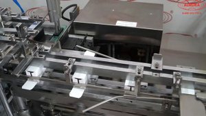 Горизонтальная картонажная машина АКМ-6000 для упаковки флаконов в коробки
