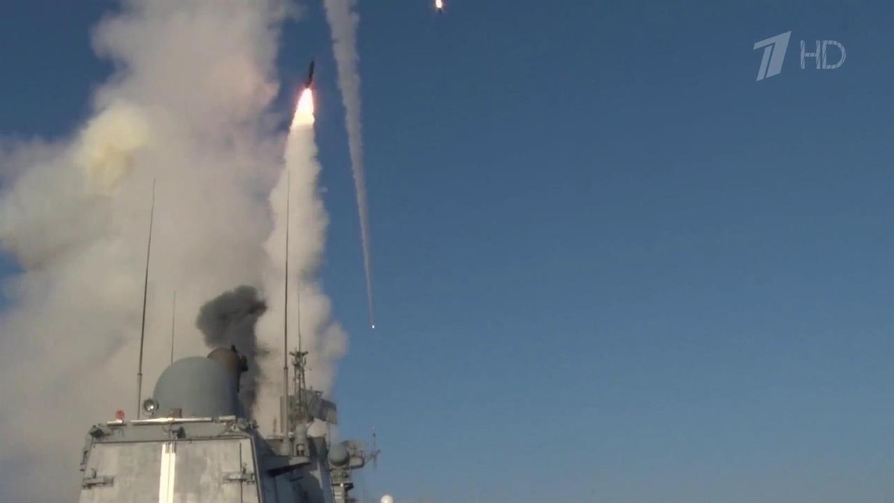 Российские военные высокоточными ракетами "Калибр" уничтожили крупный склад ВСУ