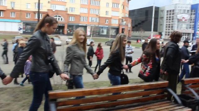 Бабл - Моб 2 - флешмоб мыльных пузырей и обнимашек, 5 апреля у Глобуса смотреть онлайн