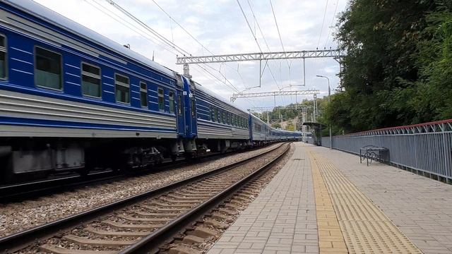 Туристический поезд "Сочи" под ВЛ10-1689 смотреть онлайн