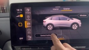 Volkswagen ID4 как открыть багажник ногой.