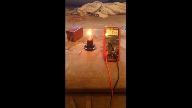 Резонанс близко? Увеличение яркости и падение потребления.