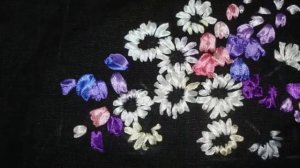 Мастер-класс 1. Вышивка лентами. Работа "Ромашки и колокольчики".