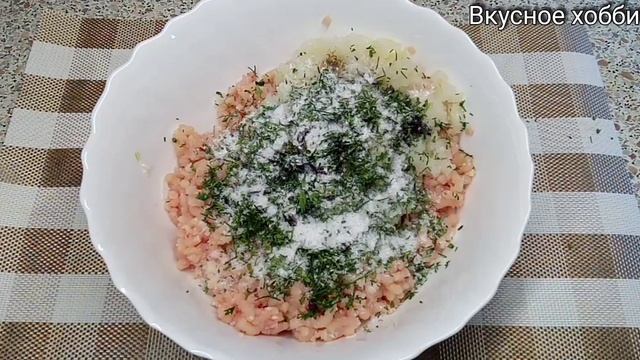 Сочные котлеты без ХЛЕБА И ЯИЦ. Теперь котлеты готовлю только так. смотреть онлайн