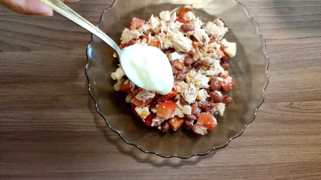 салат с консервированной фасолью смотреть онлайн