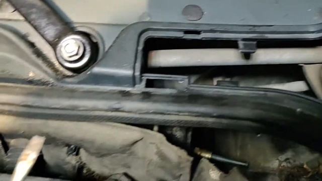 Замена тормозных трубок смотреть онлайн