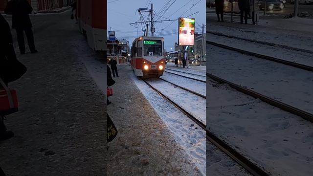 Трамвайный вагон №100 Омск, маршрут №4. смотреть онлайн