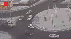 Двое детей выпали из машины на ходу