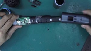 How to disassemble SKM XSW Sennheiser microphone?
