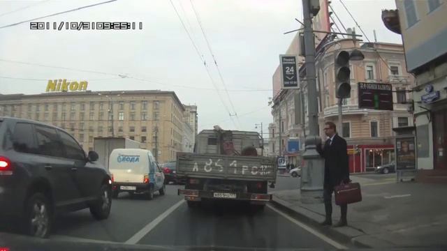 перекрестился