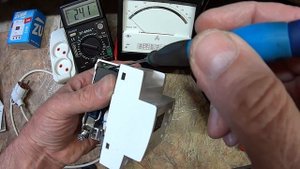 #Обзор реле напряжения ЗУБР D40