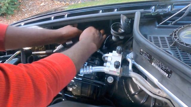 2012 BMW X5 E70 headlights bulb replacement смотреть онлайн