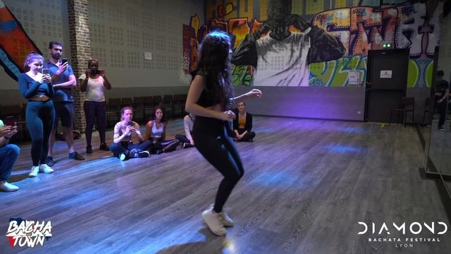 Méline / Bachata traditional footwork / Diamond Bachata Festival 2022 смотреть онлайн