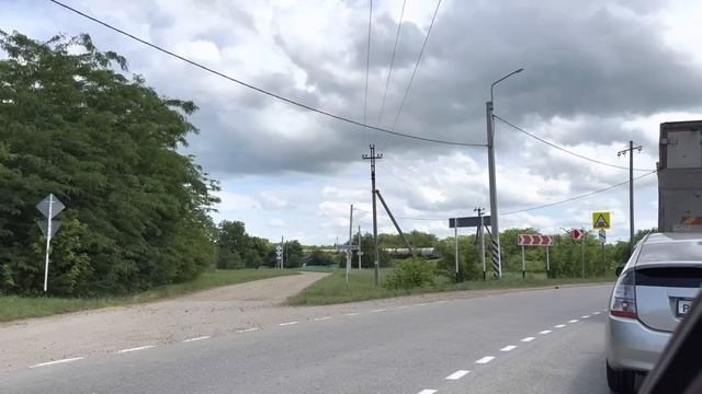 Запрещает покупать конфеты ? худеем))) Уехали из города в деревню! смотреть онлайн