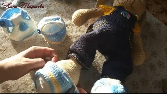Зайка крючком. Одеваю зайку. Обзор зайки-тильды и одежды на него. смотреть онлайн