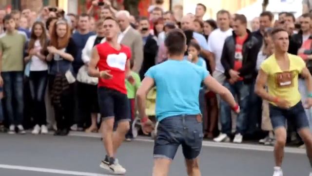 Танцы на улице круто! смотреть онлайн