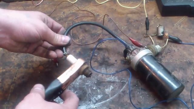 Простая проверка катушки зажигания! Проверяем напряжением!