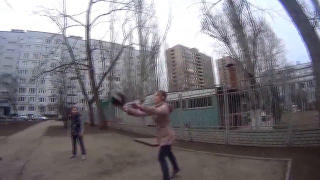 Бей маленьких девочек по лицу!!!! смотреть онлайн