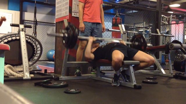 03 08 15 Жим 80 кг на 18 Решетов А Краснознаменск смотреть онлайн