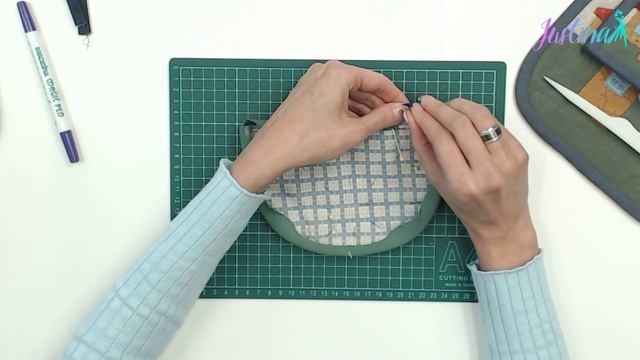 МК Сумка-карман и ключница в технике ручной лоскутной аппликации. Этап 3 смотреть онлайн