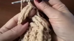 Шапка-плетенка крючком. Подробное видео.