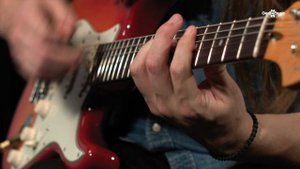 Fender American Ultra Stratocaster RW, Plasma Red Burst | Gear4music demo