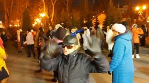 И все что случилось останется с нами Танцы в парке Горького Харьков Ноябрь 2021