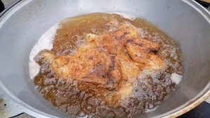 Курочка фри в казане . Хрустящая и Сочная .