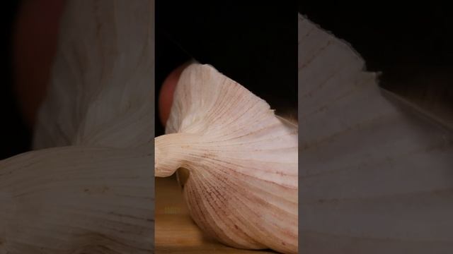 Garlic Cut Close-Up