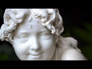 Как это возможно? Живая  скульптура девочки, сделанная в XIX веке.