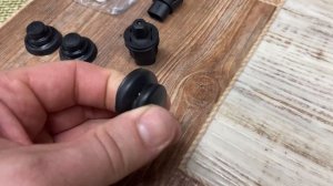 Колпачок и концевик двери Lada Granta