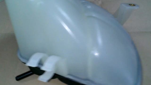 Расширительный бачок MB ML 164 A1645000049 (TruckTec 0240276) смотреть онлайн