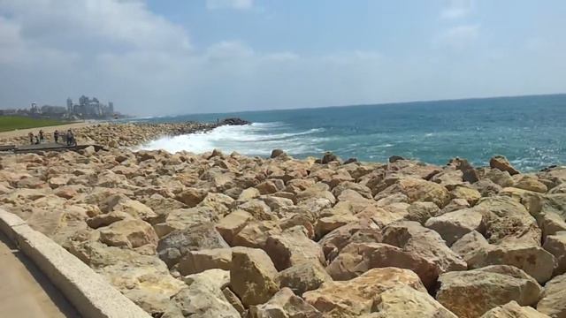 Новый парк между Яффо и Бат Ямом смотреть онлайн