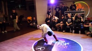 pro 1x1 bboy Физрук vs Goldsection - брейкданс батл WINTER WARS 2020