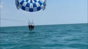 Диана Анкудинова - "Мы - парашютисты!"