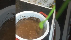 Молочный шоколад с орехами своими руками.