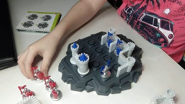 Нереальная игра "Воины и крепости"? А ты сможешь защитить свою крепость? ?? смотреть онлайн