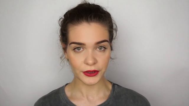 Mmmh Insomma..? Revolution Makeup Conceal & Hydrate Foundation e Concealer su Pelle Mista e Acneica смотреть онлайн