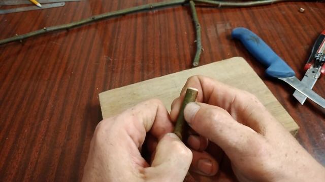 Homemade whistle. Как сделать свисток из липы. Serhulya TV смотреть онлайн