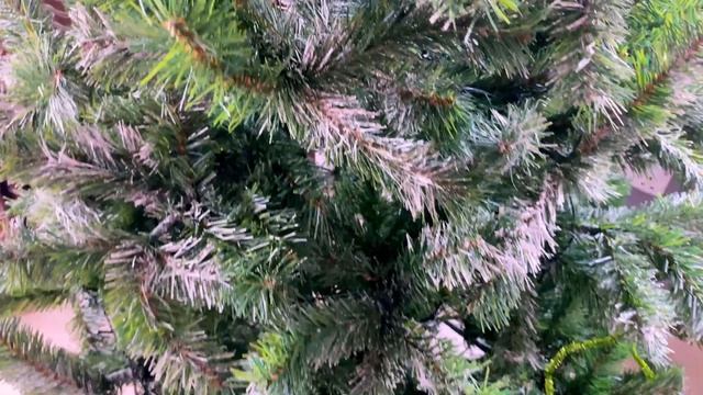 Мы украсили Новогоднюю Ёлку! Мини Санта нам помог! #новыйгод #happynewyear #елка смотреть онлайн