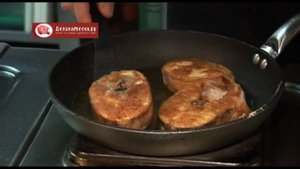 Стейк из конгрио в панировке