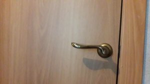 Как быстро отмыть жирную дверь возле ручки За 3 Секунды!