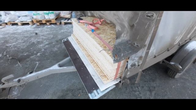 Загрузка прицепа МЗСА 817704.012 ОСБ плитой смотреть онлайн