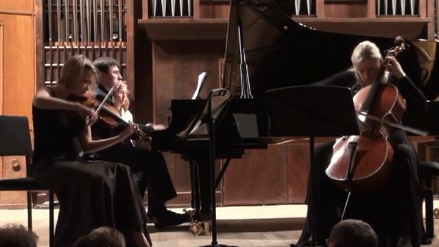 Beethoven - Piano Trio No.5 in D major, Op.70 No.1 (movement 3) смотреть онлайн