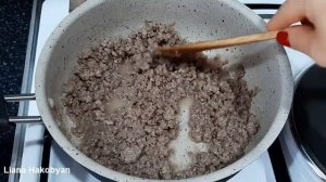 Праздничный рулет из куриной грудки с начинкой