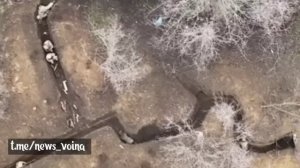 Автоматная очередь в голову бойцу, после чего он выживает и эвакуируется из под обстрела