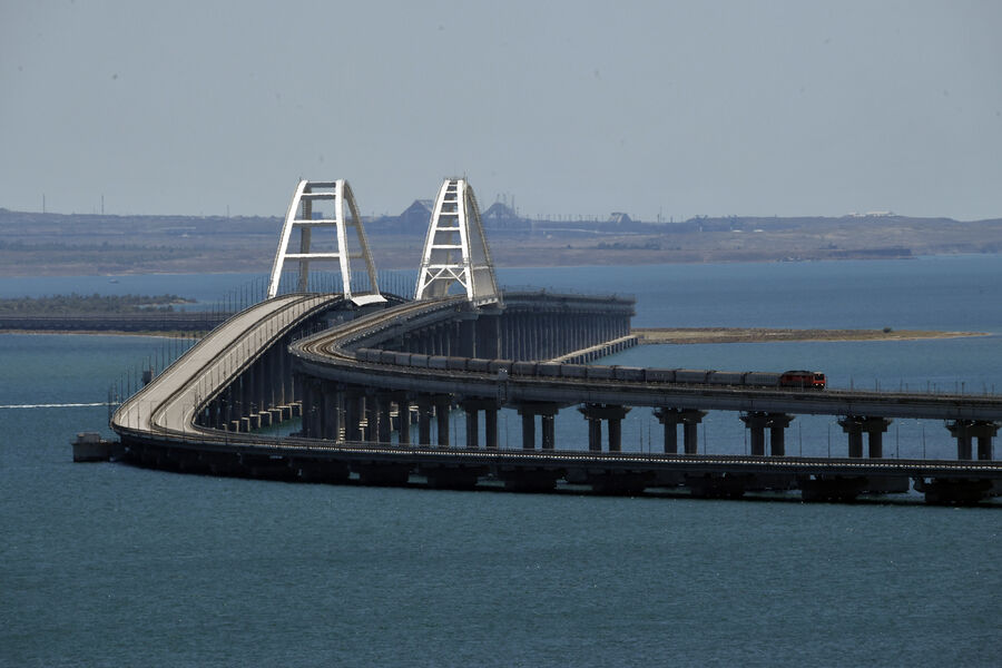 Крымский мост куда