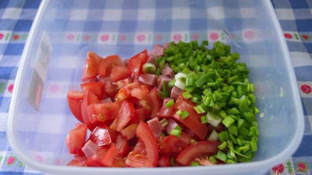 Маковый салат с ветчиной