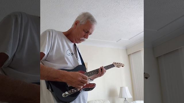 your mom #136 Fender GTX100 model смотреть онлайн