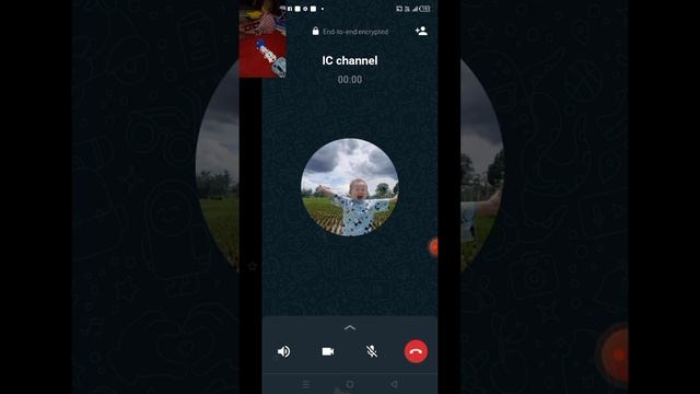 iPhone vs facebook vs WhatsApp vs realme смотреть онлайн